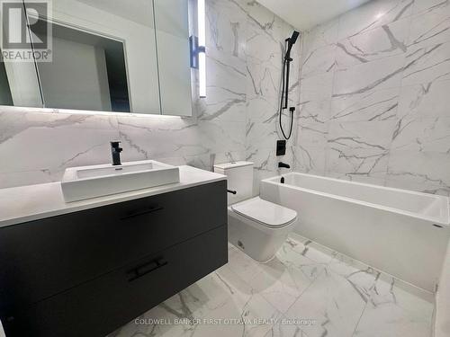 10 James Street, Ottawa, ON - Indoor Photo Showing Bathroom