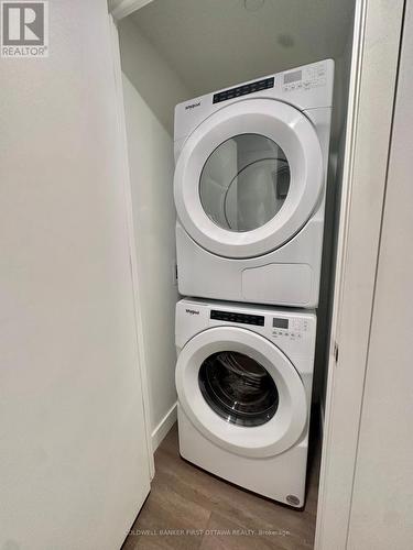 10 James Street, Ottawa, ON - Indoor Photo Showing Laundry Room