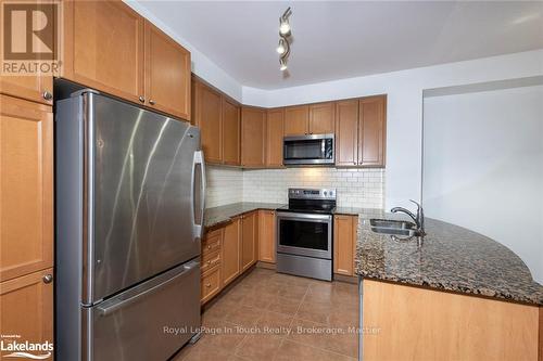 702 - 699 Aberdeen Boulevard, Midland, ON - Indoor Photo Showing Kitchen With Double Sink