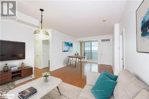 702 - 699 Aberdeen Boulevard, Midland, ON - Indoor Photo Showing Living Room