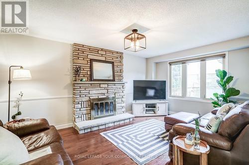 1 Oakmeadow Boulevard, Georgina, ON - Indoor Photo Showing Living Room With Fireplace