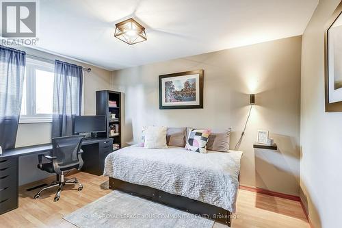 1 Oakmeadow Boulevard, Georgina, ON - Indoor Photo Showing Bedroom