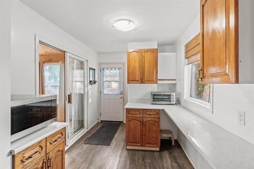 233 Hampton Street, Winnipeg, MB - Indoor Photo Showing Kitchen