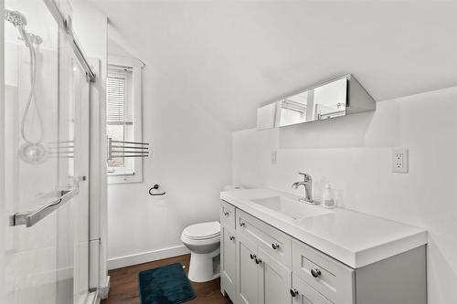 233 Hampton Street, Winnipeg, MB - Indoor Photo Showing Bathroom