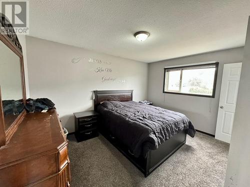 1727 Happyvale Avenue, Kamloops, BC - Indoor Photo Showing Bedroom