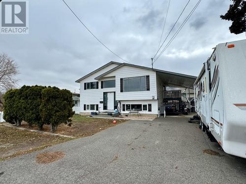 1727 Happyvale Avenue, Kamloops, BC - Outdoor