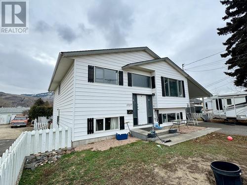 1727 Happyvale Avenue, Kamloops, BC - Outdoor