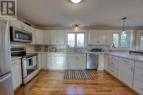 1934 Burbrook Road, Kingston (City North Of 401), ON - Indoor Photo Showing Kitchen