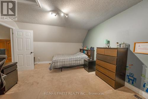 1934 Burbrook Road, Kingston (City North Of 401), ON - Indoor Photo Showing Bedroom