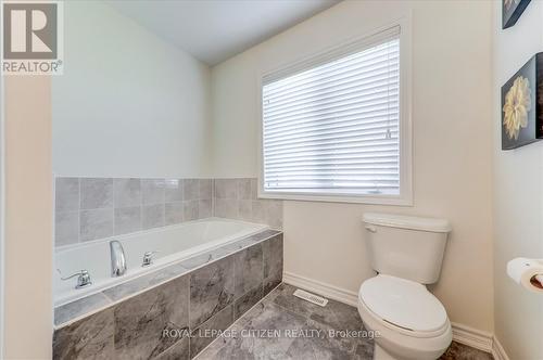 304 Van Dusen Avenue, Southgate, ON - Indoor Photo Showing Bathroom