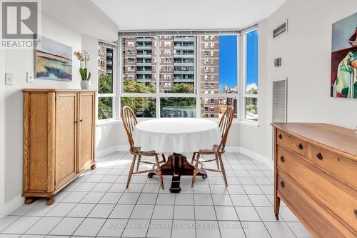 603 - 130 Carlton Street, Toronto, ON - Indoor Photo Showing Dining Room