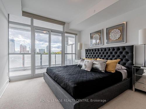 611-170 Avenue Rd, Toronto, ON - Indoor Photo Showing Bedroom