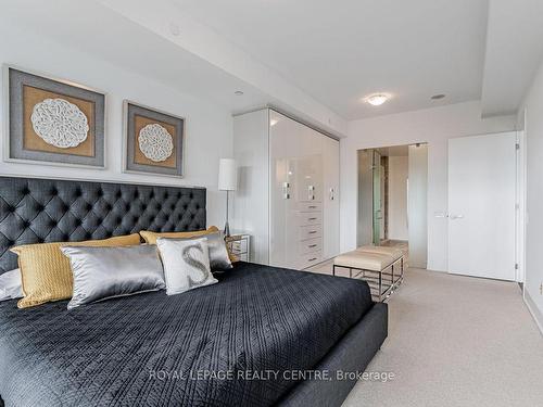 611-170 Avenue Rd, Toronto, ON - Indoor Photo Showing Bedroom