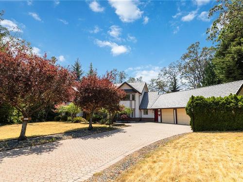 2455 Cotswold Rd, Oak Bay, BC 