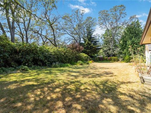 2455 Cotswold Rd, Oak Bay, BC 