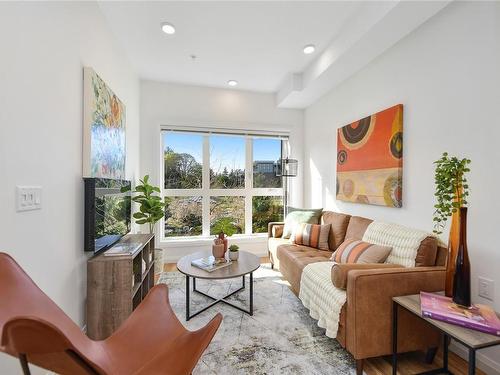 209-745 Travino Lane, Saanich, BC - Indoor Photo Showing Living Room