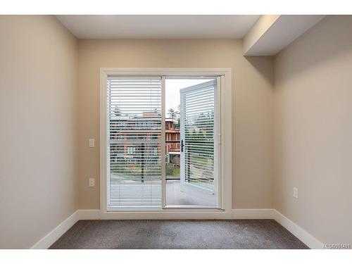 401-741 Travino Lane, Saanich, BC - Indoor Photo Showing Other Room