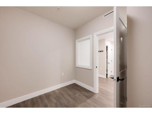 401-741 Travino Lane, Saanich, BC - Indoor Photo Showing Other Room