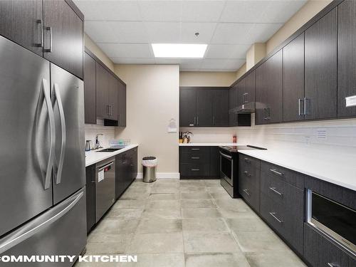 401-741 Travino Lane, Saanich, BC - Indoor Photo Showing Kitchen