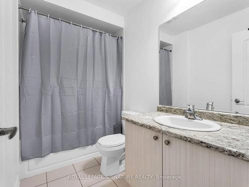 28-420 Linden Dr, Cambridge, ON - Indoor Photo Showing Bathroom