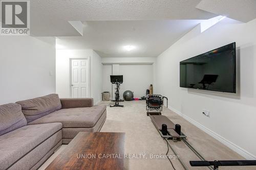 267 Sarah Cline Drive, Oakville, ON - Indoor Photo Showing Living Room