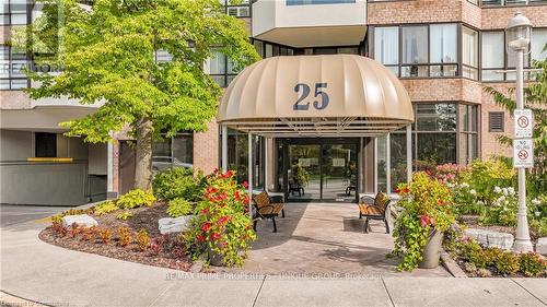 827 - 25 Austin Drive, Markham, ON - Outdoor