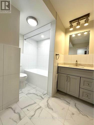 4 - 2 Normandy Drive, Guelph, ON - Indoor Photo Showing Bathroom