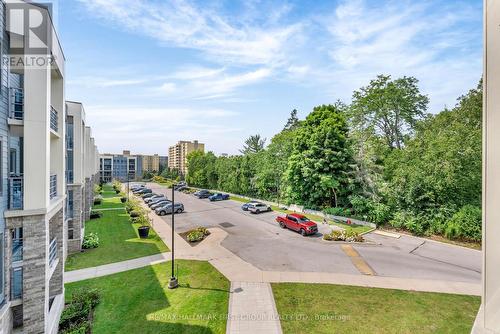 311 - 320 Sugarcreek Trail, London, ON - Outdoor