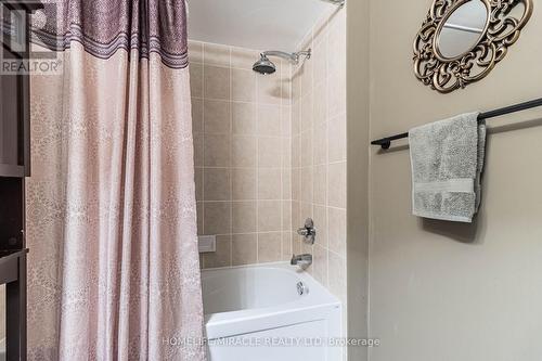 2402 - 6 Dayspring Circle, Brampton, ON - Indoor Photo Showing Bathroom