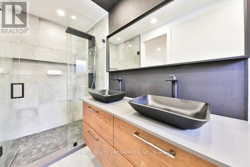 3469 Credit Heights Drive, Mississauga, ON - Indoor Photo Showing Bathroom