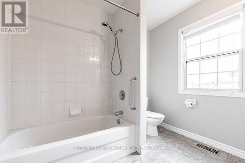 Upper - 48 White Sands Court, Kitchener, ON - Indoor Photo Showing Bathroom