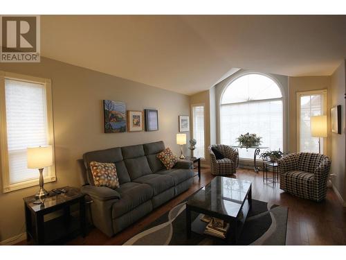 Formal Living Room - 1634 Carmi Avenue Unit# 129, Penticton, BC - Indoor Photo Showing Living Room