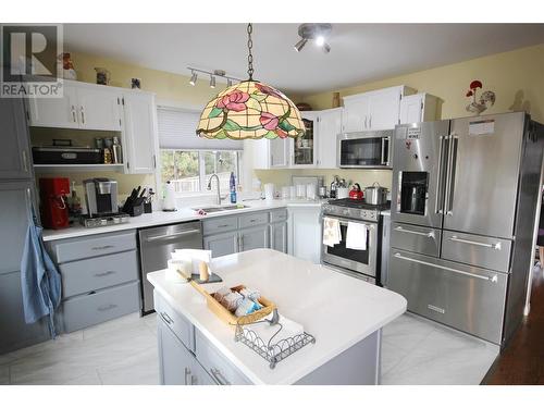 Updated Kitchen - 1634 Carmi Avenue Unit# 129, Penticton, BC - Indoor Photo Showing Kitchen