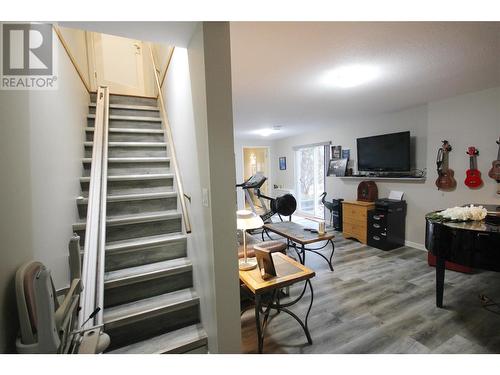 Electric Stair Chair to stay - 1634 Carmi Avenue Unit# 129, Penticton, BC - Indoor Photo Showing Other Room