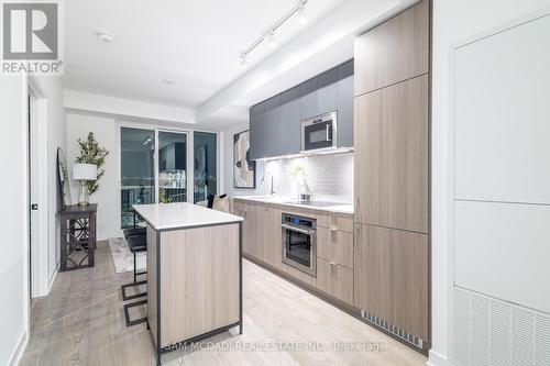 1412 - 220 Missinnihe Way, Mississauga, ON - Indoor Photo Showing Kitchen