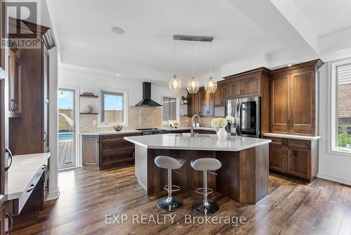 199 Tuliptree Road, Thorold, ON - Indoor Photo Showing Kitchen With Upgraded Kitchen