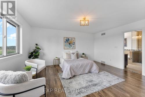 199 Tuliptree Road, Thorold, ON - Indoor Photo Showing Bedroom