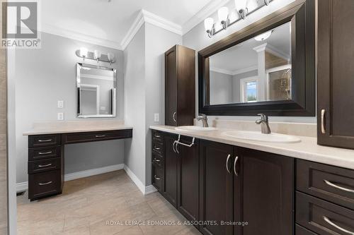 846 Green Lake Road, North Algona Wilberforce, ON - Indoor Photo Showing Bathroom