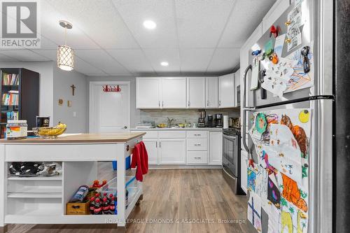 846 Green Lake Road, North Algona Wilberforce, ON - Indoor Photo Showing Kitchen