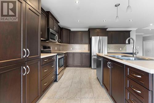 846 Green Lake Road, North Algona Wilberforce, ON - Indoor Photo Showing Kitchen With Double Sink With Upgraded Kitchen