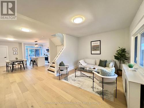 200 Bingham Avenue, Toronto, ON - Indoor Photo Showing Living Room