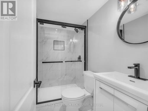 435 Stonegate Avenue, Oshawa, ON - Indoor Photo Showing Bathroom