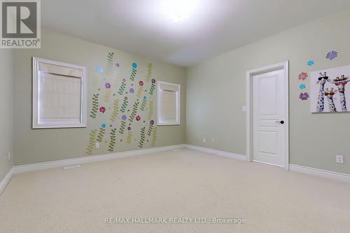 350 Paradelle Drive, Richmond Hill, ON - Indoor Photo Showing Other Room