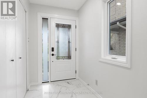 17 Welby Court, Ottawa, ON - Indoor Photo Showing Other Room