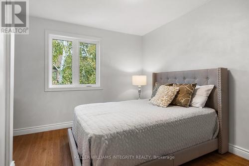 17 Welby Court, Ottawa, ON - Indoor Photo Showing Bedroom