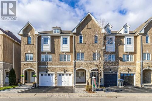 745 Candlestick Circle, Mississauga, ON 