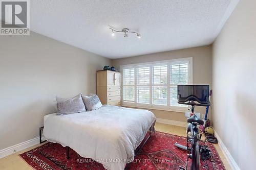 106 Colesbrook Road, Richmond Hill, ON - Indoor Photo Showing Bedroom