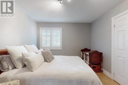 106 Colesbrook Road, Richmond Hill, ON - Indoor Photo Showing Bedroom