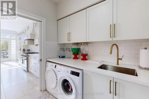 106 Colesbrook Road, Richmond Hill, ON - Indoor Photo Showing Laundry Room