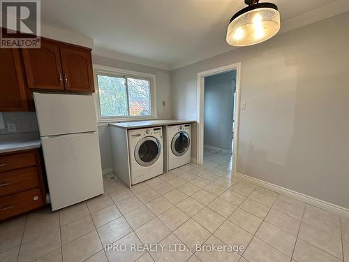 20 Highland Road W, Hamilton, ON - Indoor Photo Showing Laundry Room